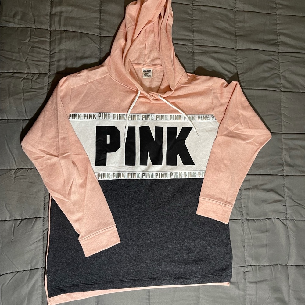 Victoria Secret - VS sweater